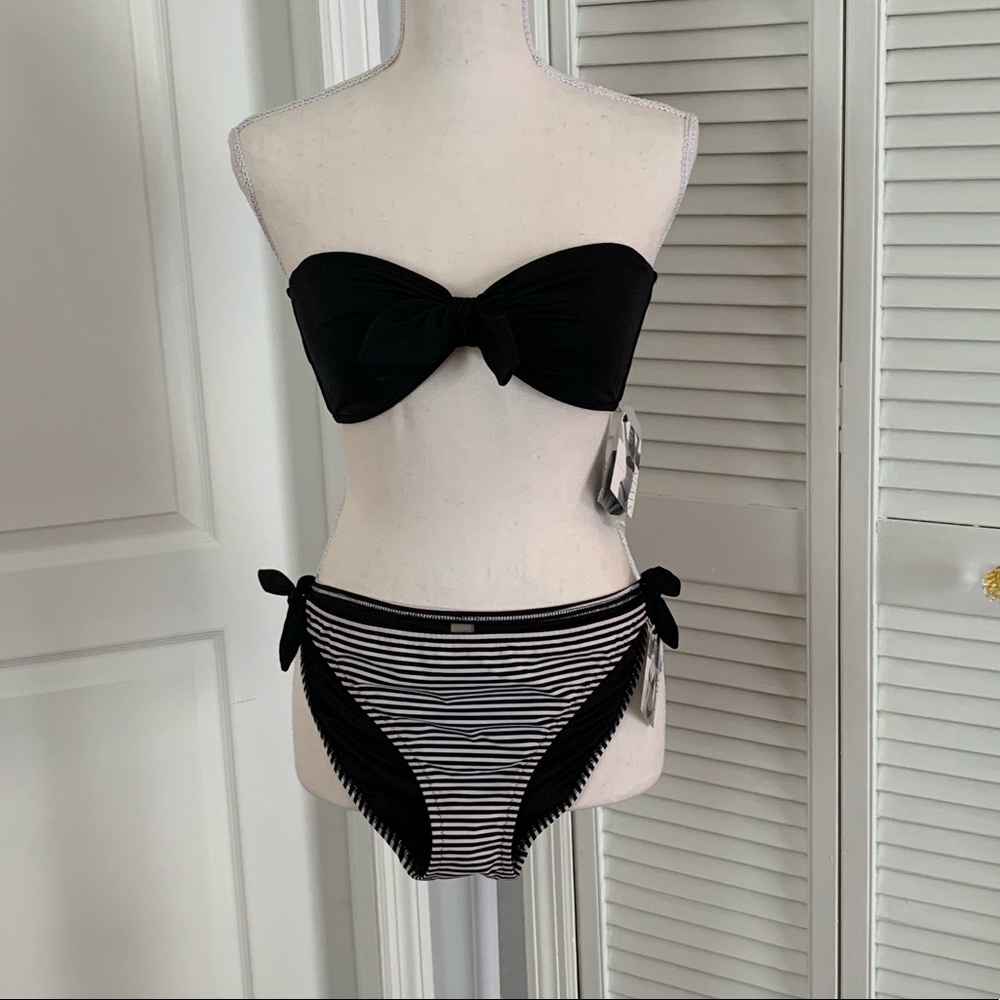 👙New Victoria’s Secret two pieces Swimsuit.